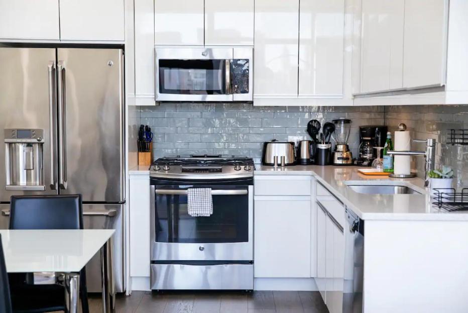 Dharma Home Suites Hoboken Esterno foto