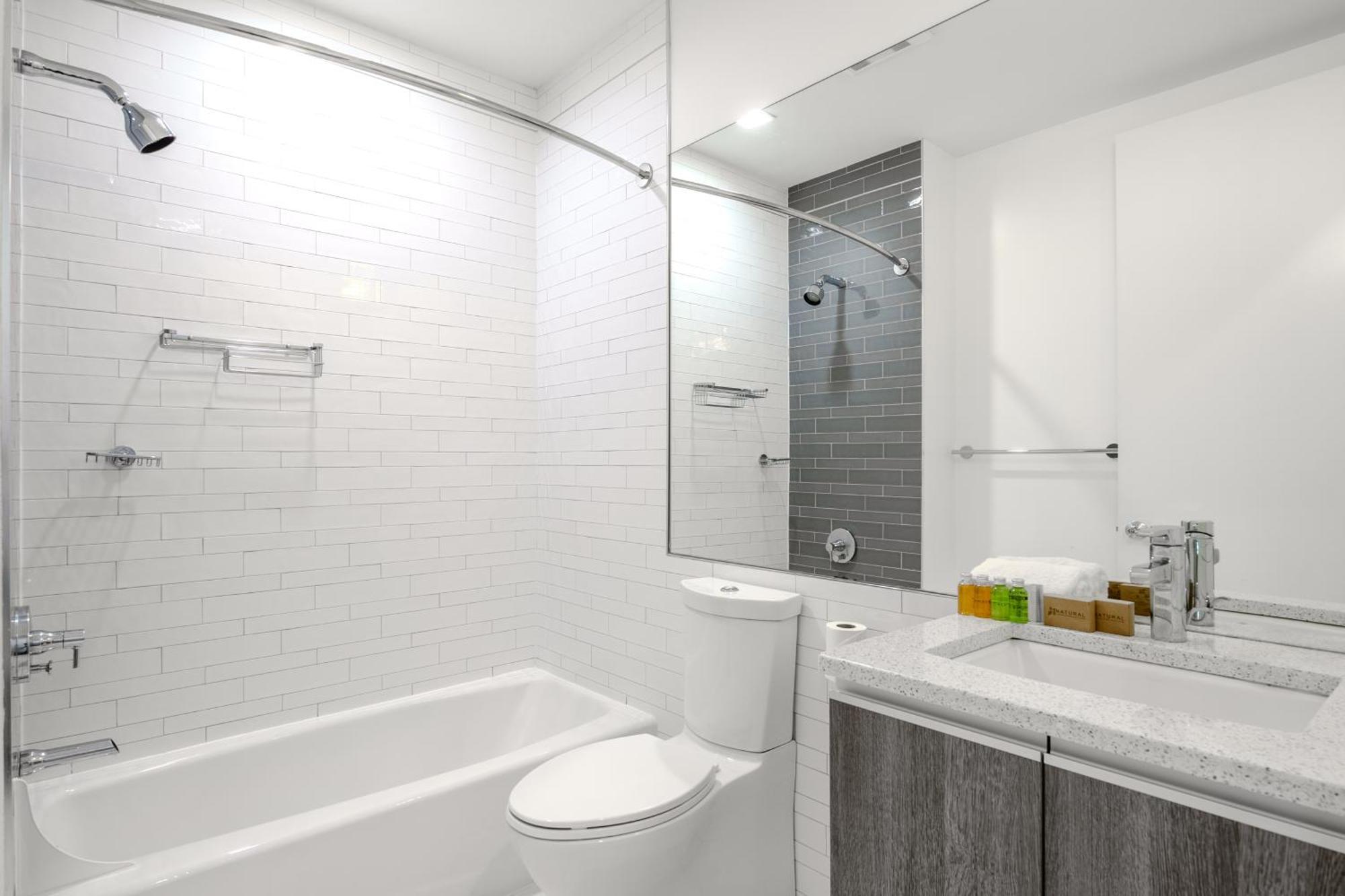 Dharma Home Suites Hoboken Esterno foto