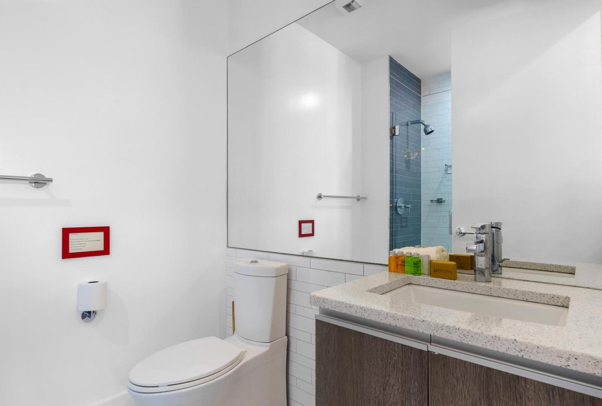 Dharma Home Suites Hoboken Esterno foto
