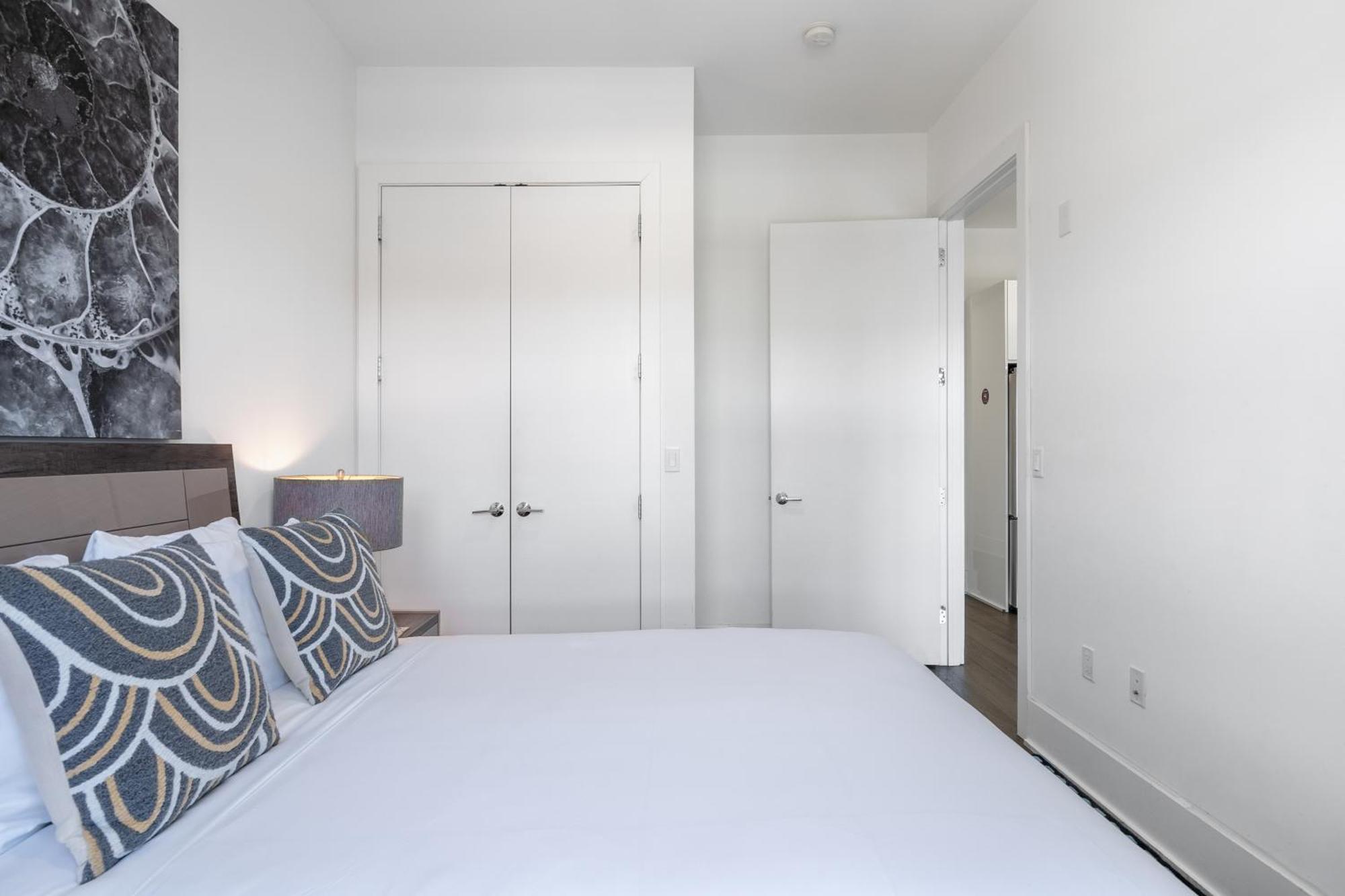Dharma Home Suites Hoboken Esterno foto